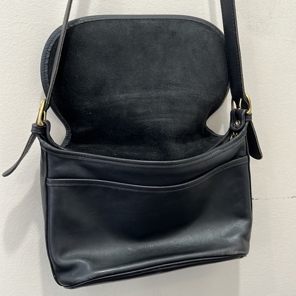 Vintage Black Leather Coach Flap Crossbody Bag - USA 4907 - Picture 3 of 16